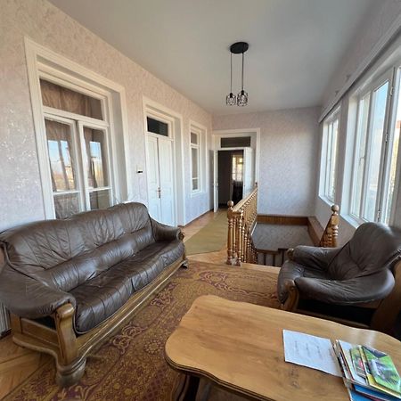 Guesthouse Lilia &Wine Celler Telavi Kültér fotó