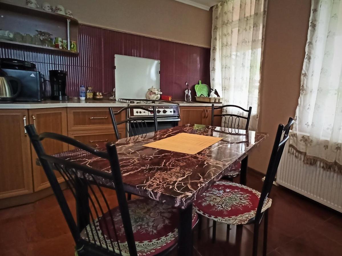 Guesthouse Lilia &Wine Celler Telavi Kültér fotó